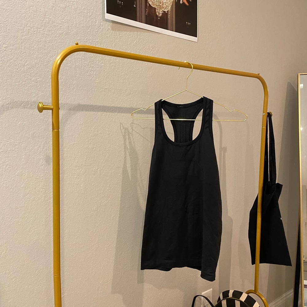Lululemon Razorback Top - Picture 3 of 3